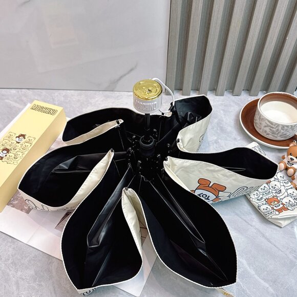 Moschino Cream Teddy Bear Print Folding Umbrella - Picture 8 of 10